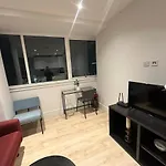 Cozy Retreat In Wembley Park